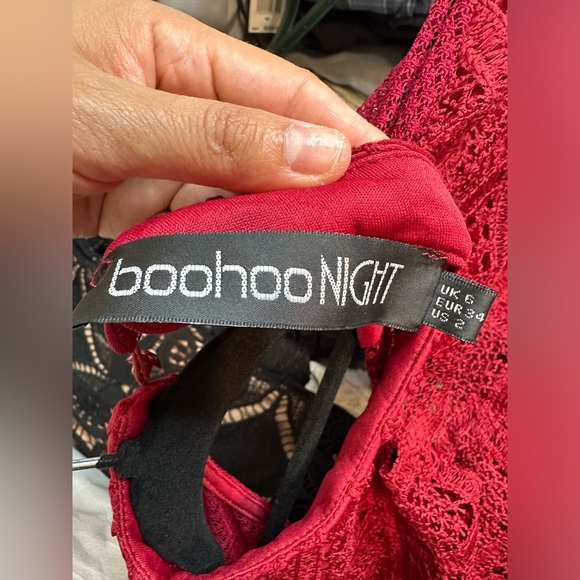 BOOHOO Night Burgundy Lace Long Sleeve Backless Dress EUC - Picture 3 of 7